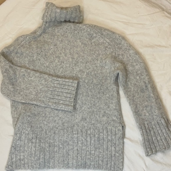 H&M Grey Knit Baggy Sweater | Size XS | Wide Sleeves | Winter Cozy Sweater - Picture 3 of 5